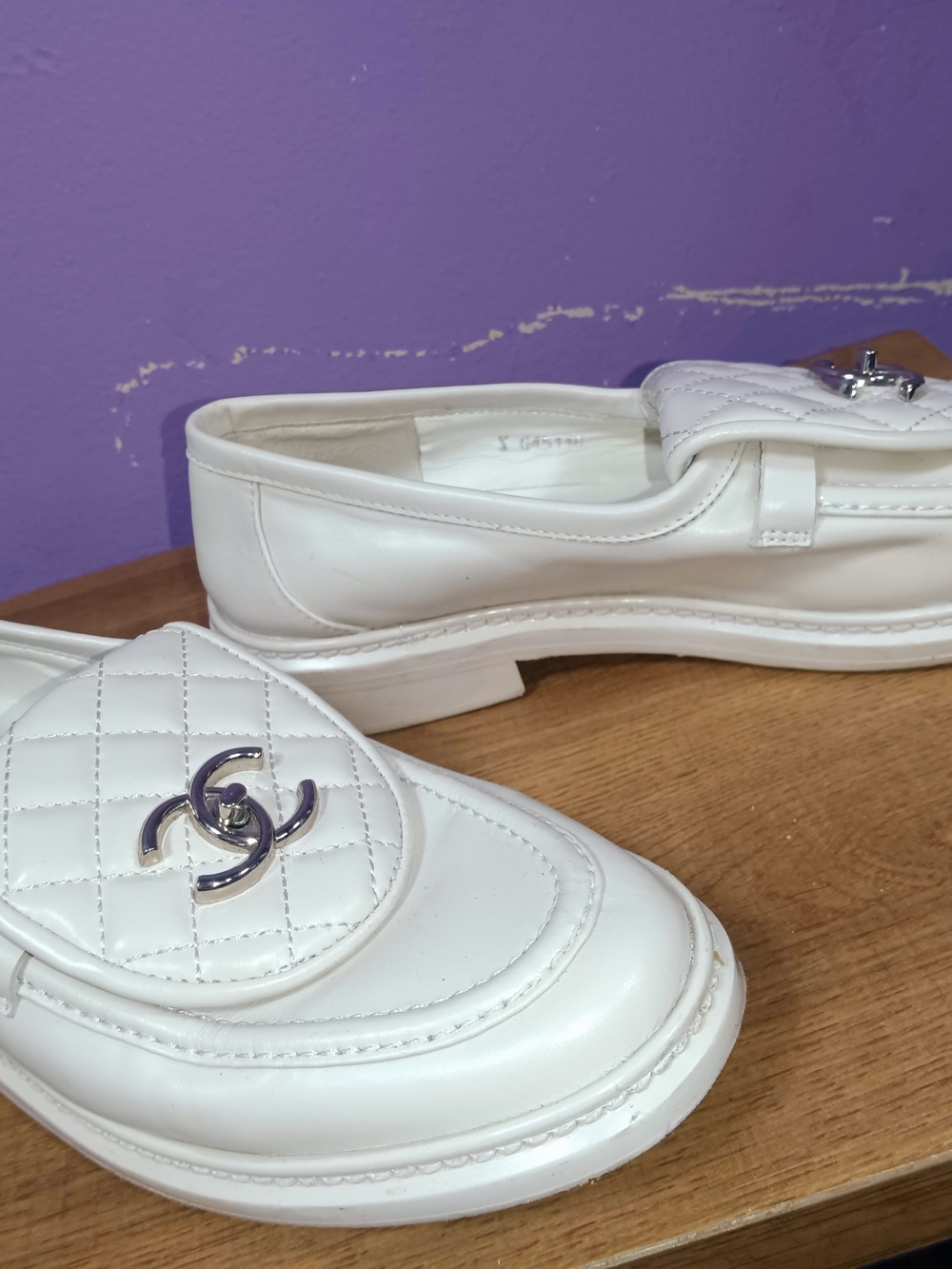 CHANEL White Quilted Leather Men’s Loafers with Silver CC Hardware